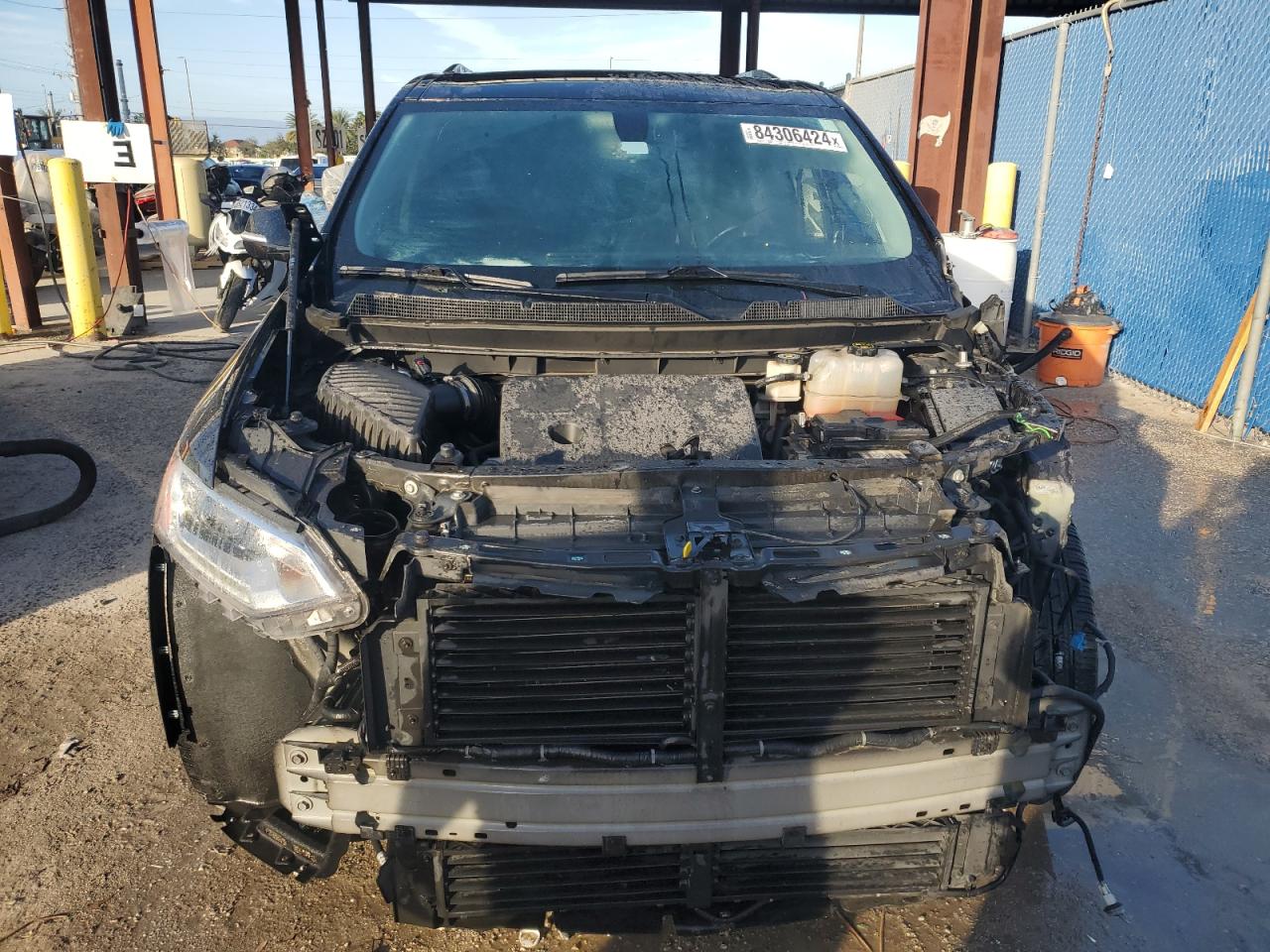 2019 Chevrolet Traverse VIN 1GNERGKW5KJ261814 Copart auction photo, all over damage thumbnail 5