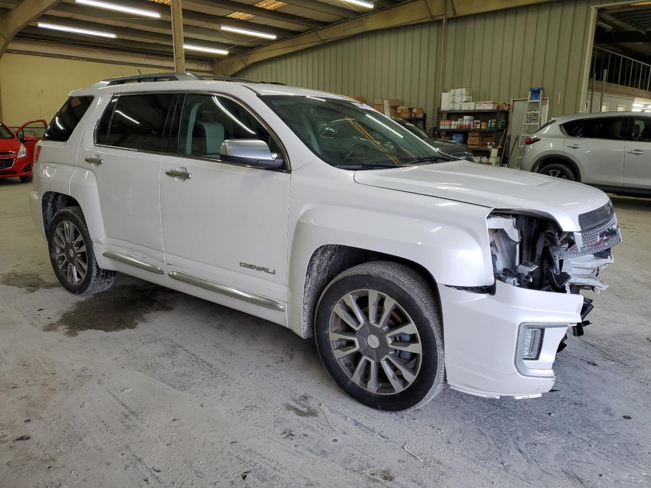 2016 GMC Terrain VIN 2GKFLVE37G6353908 Copart auction photo, front end / minor dent/scratches damage thumbnail 4