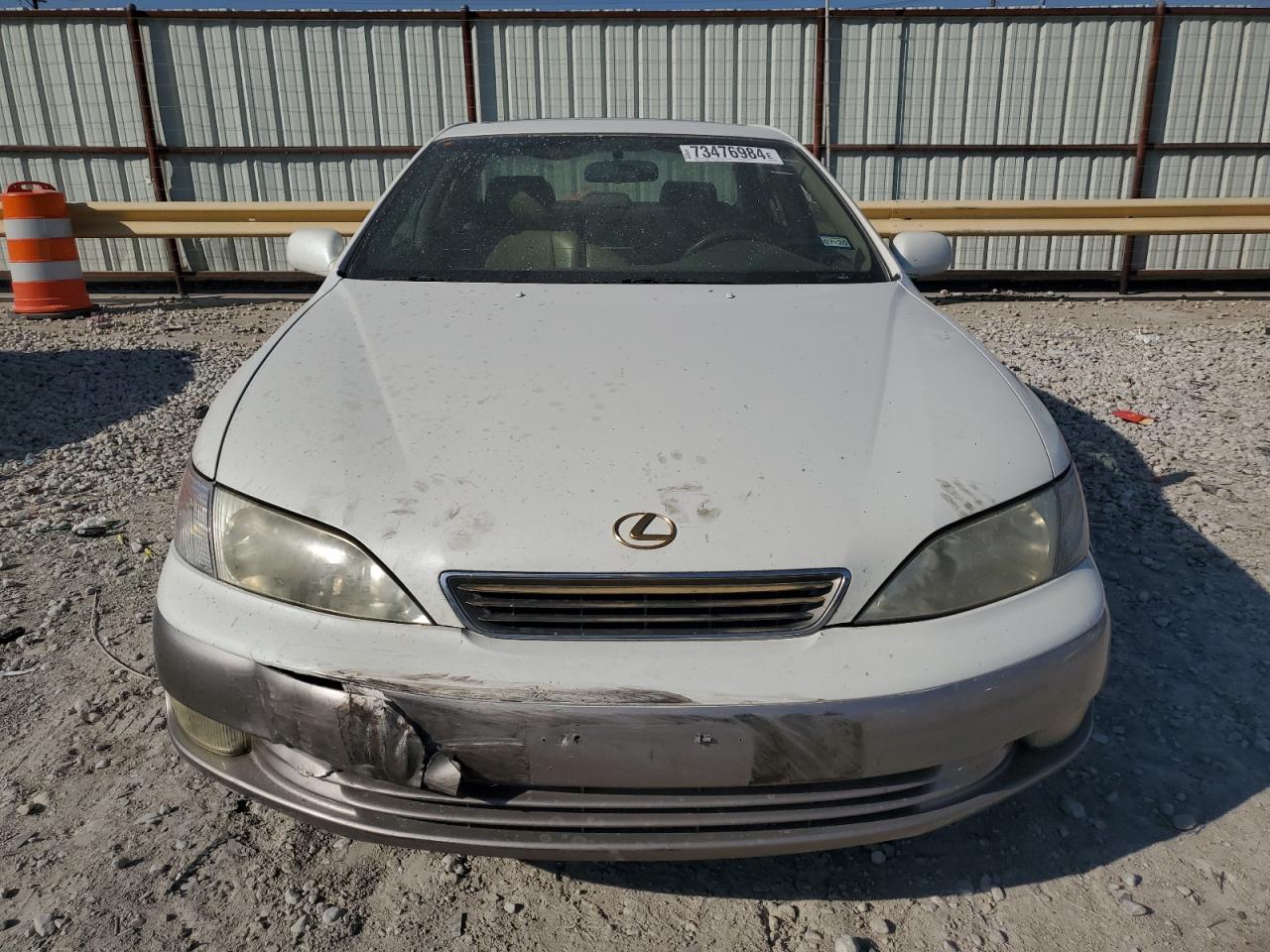 1997 Lexus ES VIN JT8BF22G6V5010568 Copart auction photo, front end / minor dent/scratches damage thumbnail 5