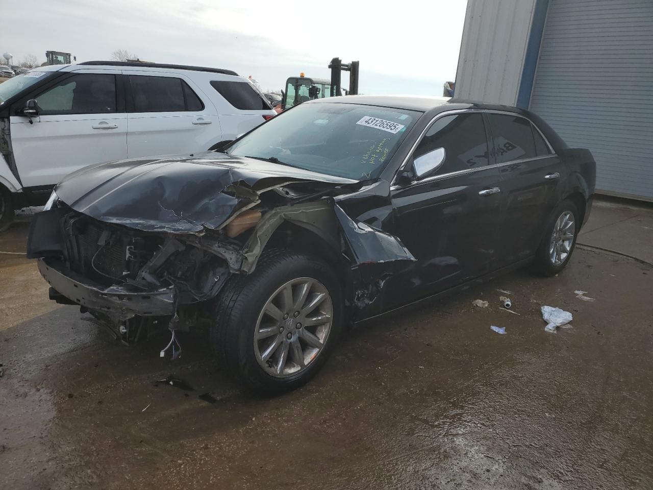 2013 Chrysler 300 VIN 2C3CCAET8DH523673