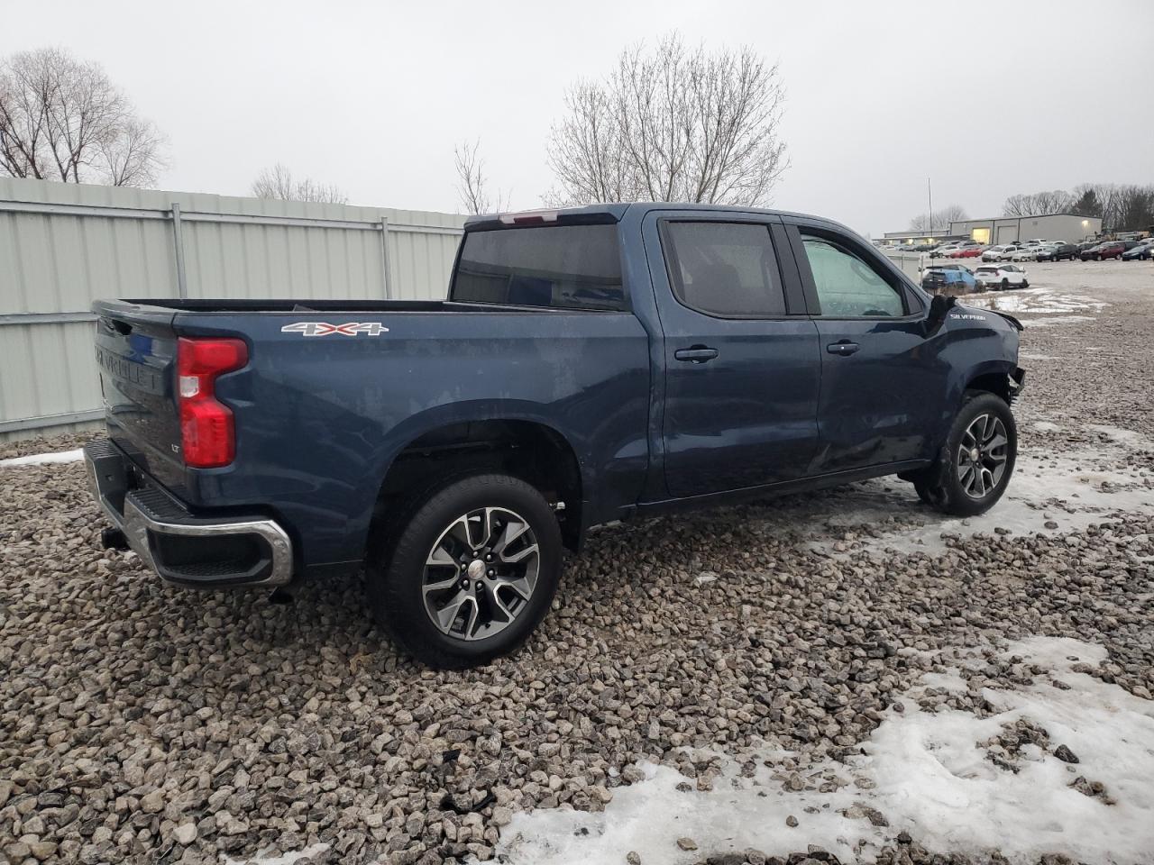 2022 Chevrolet Silverado VIN 1GCPDKEK9NZ559509 Copart auction photo, front end / side damage thumbnail 3