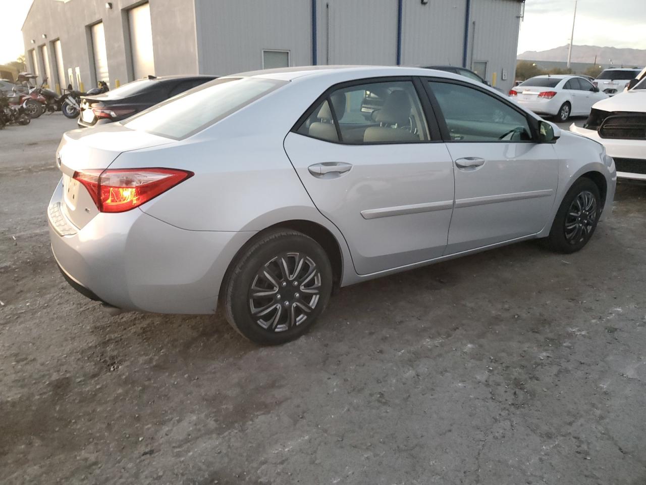 2017 Toyota Corolla VIN 2T1BURHE1HC932758 Copart auction photo, front end damage thumbnail 3