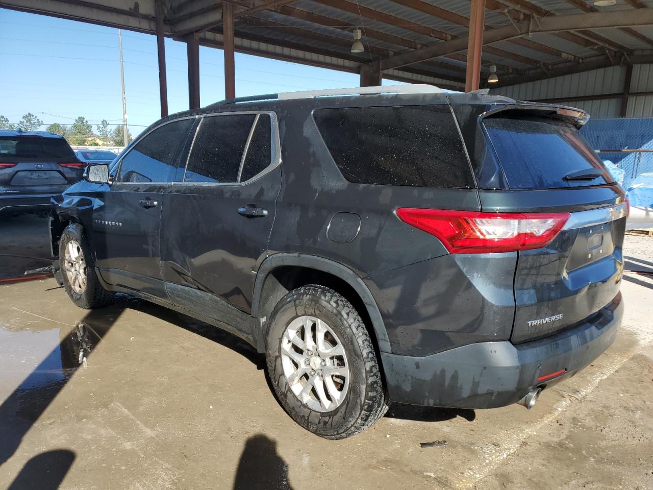 2018 Chevrolet Traverse VIN 1GNERGKW3JJ190921 Copart auction photo, front end / side damage thumbnail 2