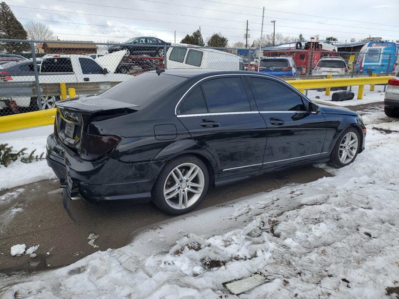 2014 Mercedes-Benz C-klasse VIN WDDGF8AB2ER318500 Copart auction photo, rear end damage thumbnail 3