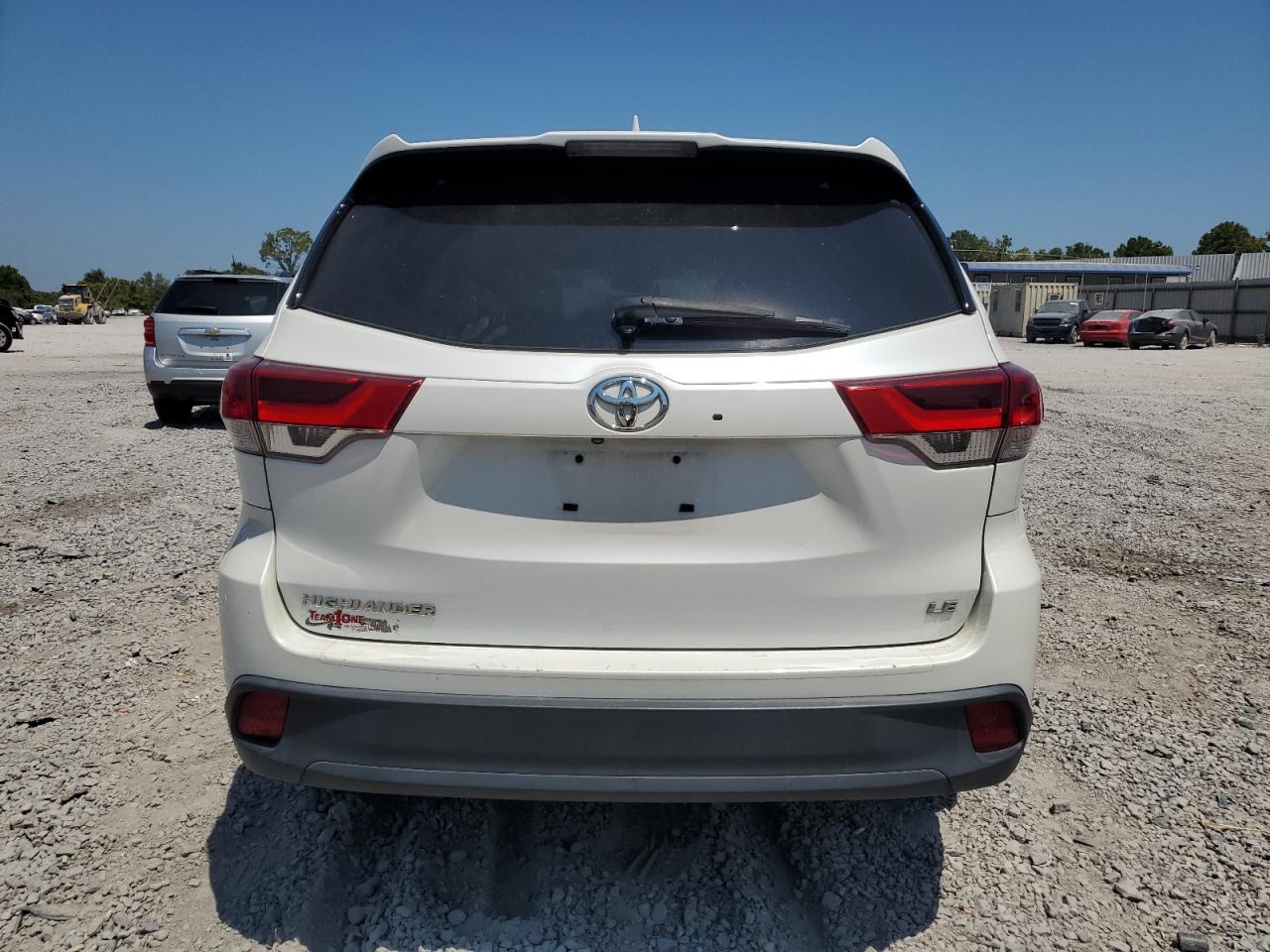 2019 Toyota Highlander VIN 5TDZZRFH9KS301705 Copart auction photo, front end damage thumbnail 6