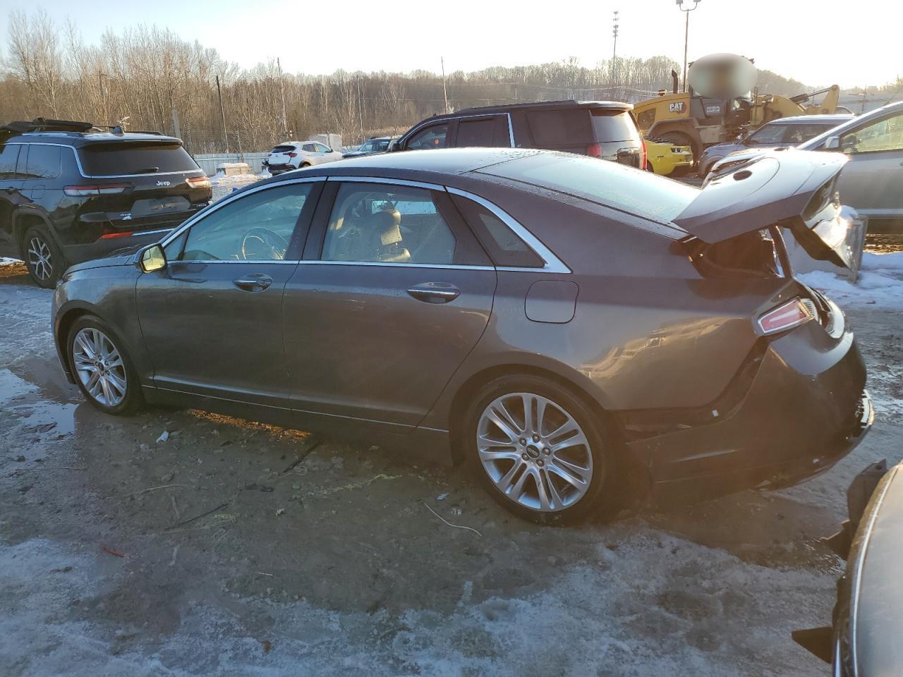 2016 Lincoln MKZ VIN 3LN6L2JK3GR613605 Copart auction photo, rear end / front end damage thumbnail 2