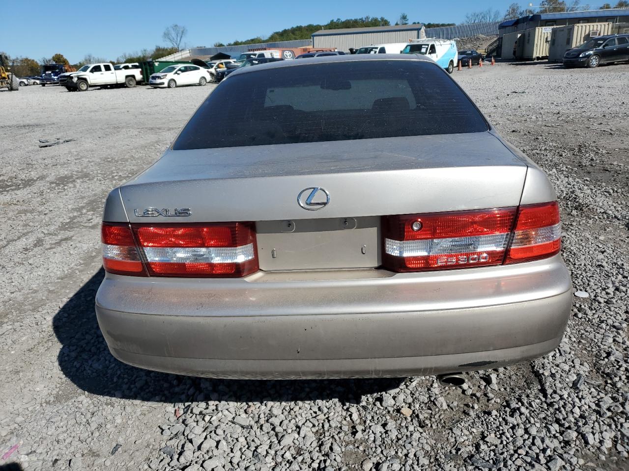 2001 Lexus ES VIN JT8BF28G310338643 Copart auction photo, front end / side damage thumbnail 6