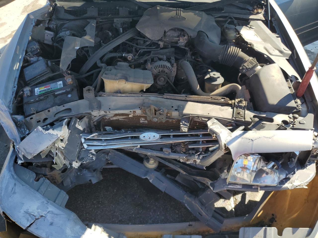1999 Ford Crown Victoria VIN 2FAFP74W6XX235761 Copart auction photo, front end / side damage thumbnail 11
