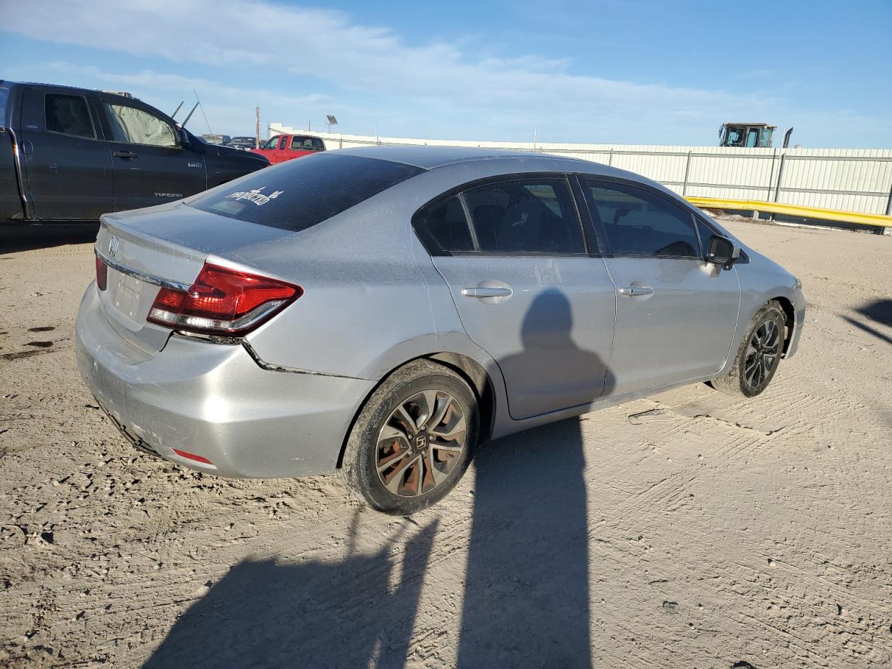 2015 Honda Civic VIN 19XFB2F85FE098178 Copart auction photo, rear end damage thumbnail 3