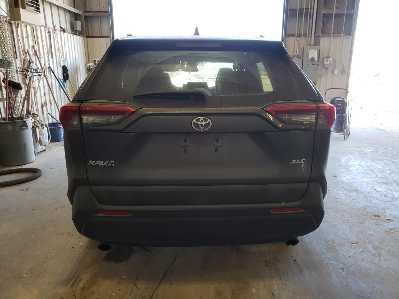 2019 Toyota RAV 4 VIN 2T3W1RFV7KC014198 Copart auction photo, side / minor dent/scratches damage thumbnail 6