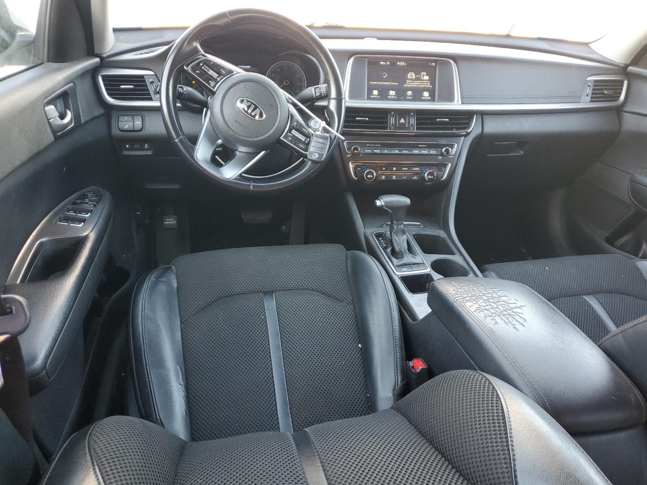 2019 KIA Optima VIN 5XXGT4L3XKG360428 Copart auction photo, rear end damage thumbnail 8