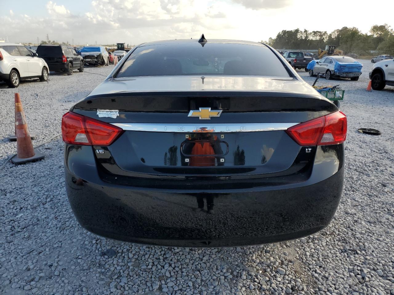 2019 Chevrolet Impala VIN 1G11Z5S32KU146600 Copart auction photo, front end / side damage thumbnail 6