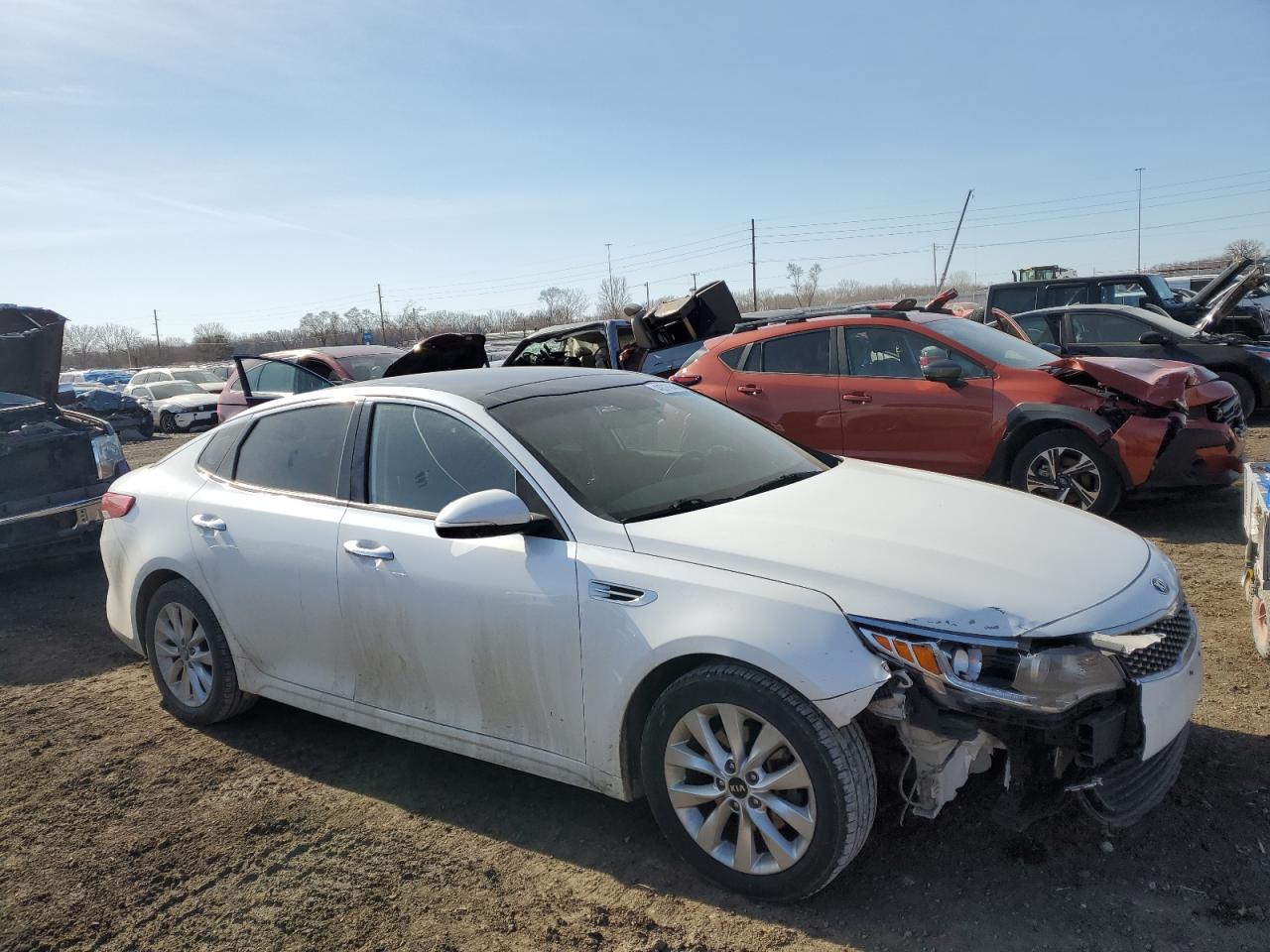 2016 KIA Optima VIN 5XXGU4L3XGG038036 Copart auction photo, front end damage thumbnail 4