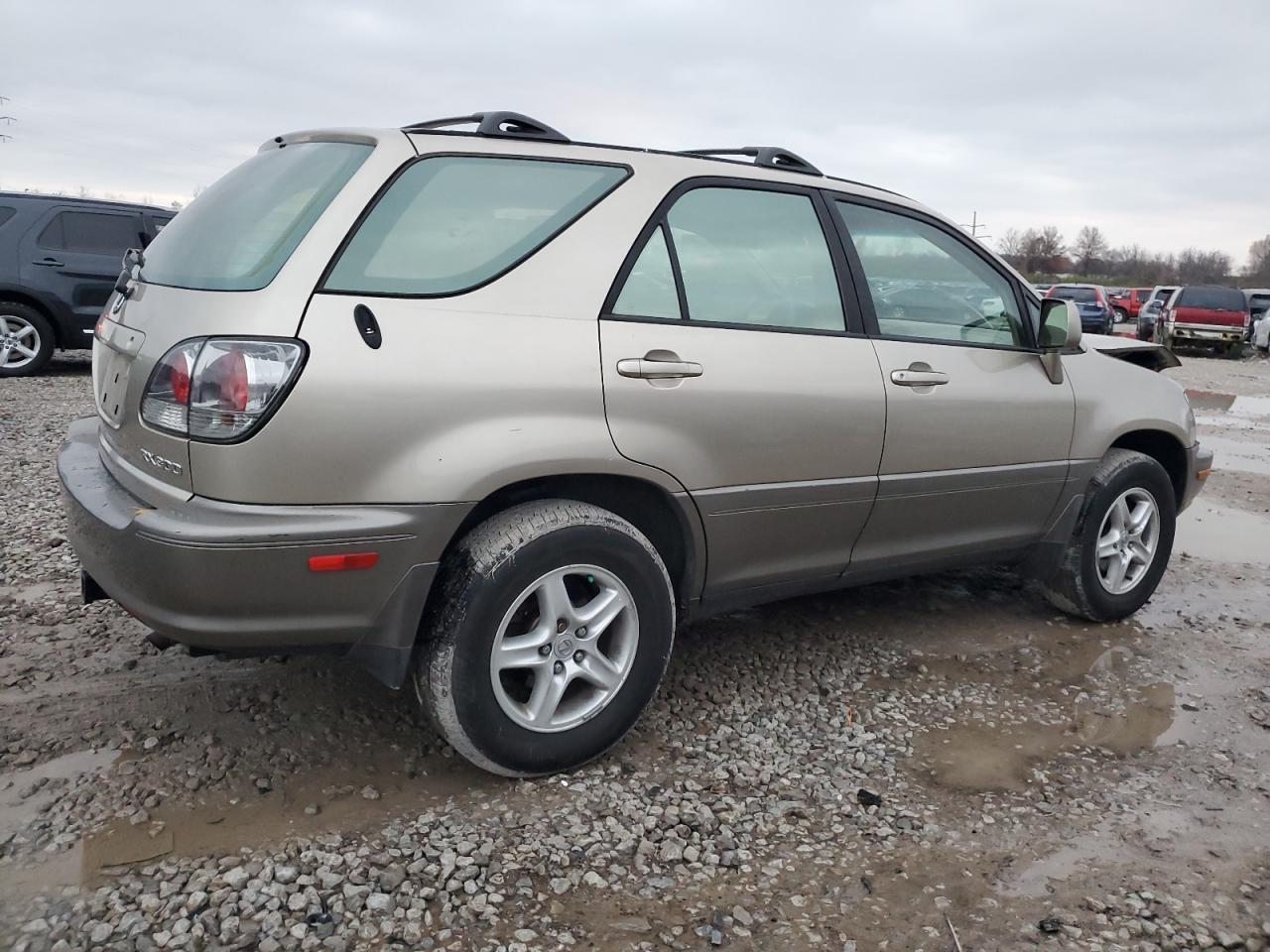 2000 Lexus RX VIN JT6HF10U6Y0138235 Copart auction photo, frame damage / front end damage thumbnail 3