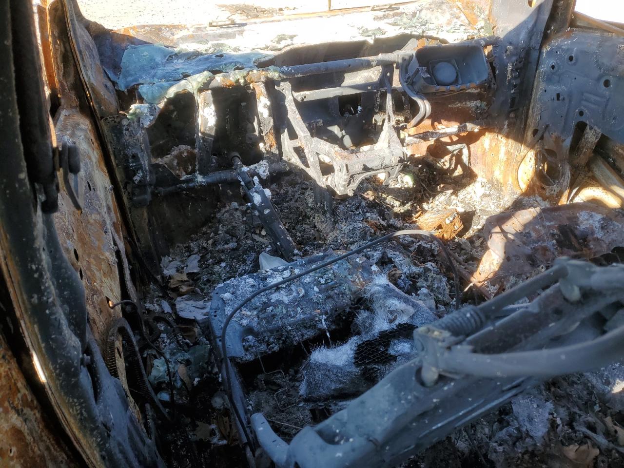 2014 Ford Escape VIN 1FMCU9GX2EUA56803 Copart auction photo, burn / replaced vin damage thumbnail 8