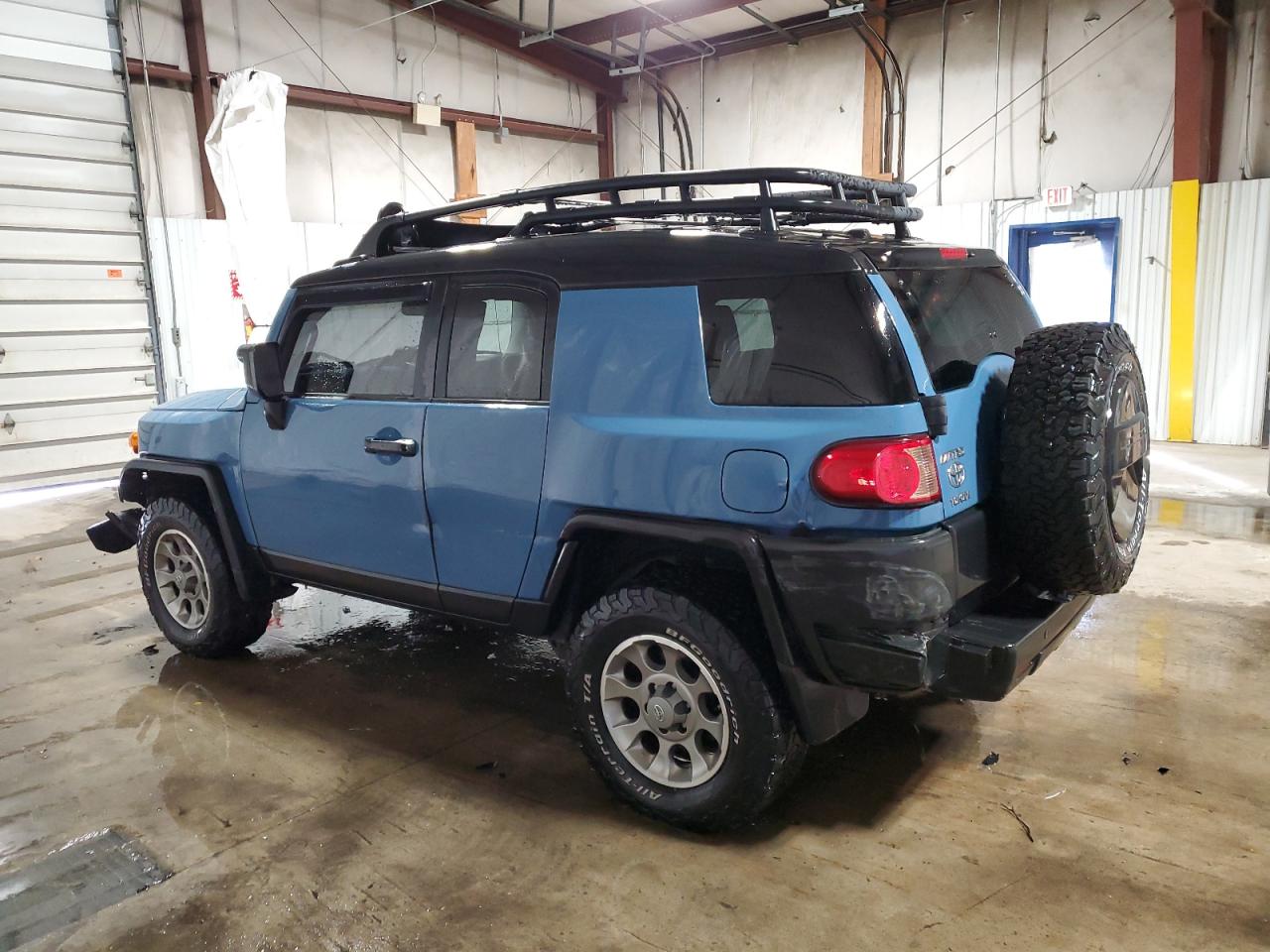 2011 Toyota FJ Cruiser VIN JTEBU4BF9BK113180 Copart auction photo, side / rear end damage thumbnail 2