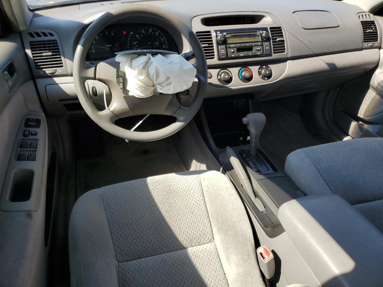 2004 Toyota Camry VIN 4T1BE32K74U915853 Copart auction photo, front end damage thumbnail 8