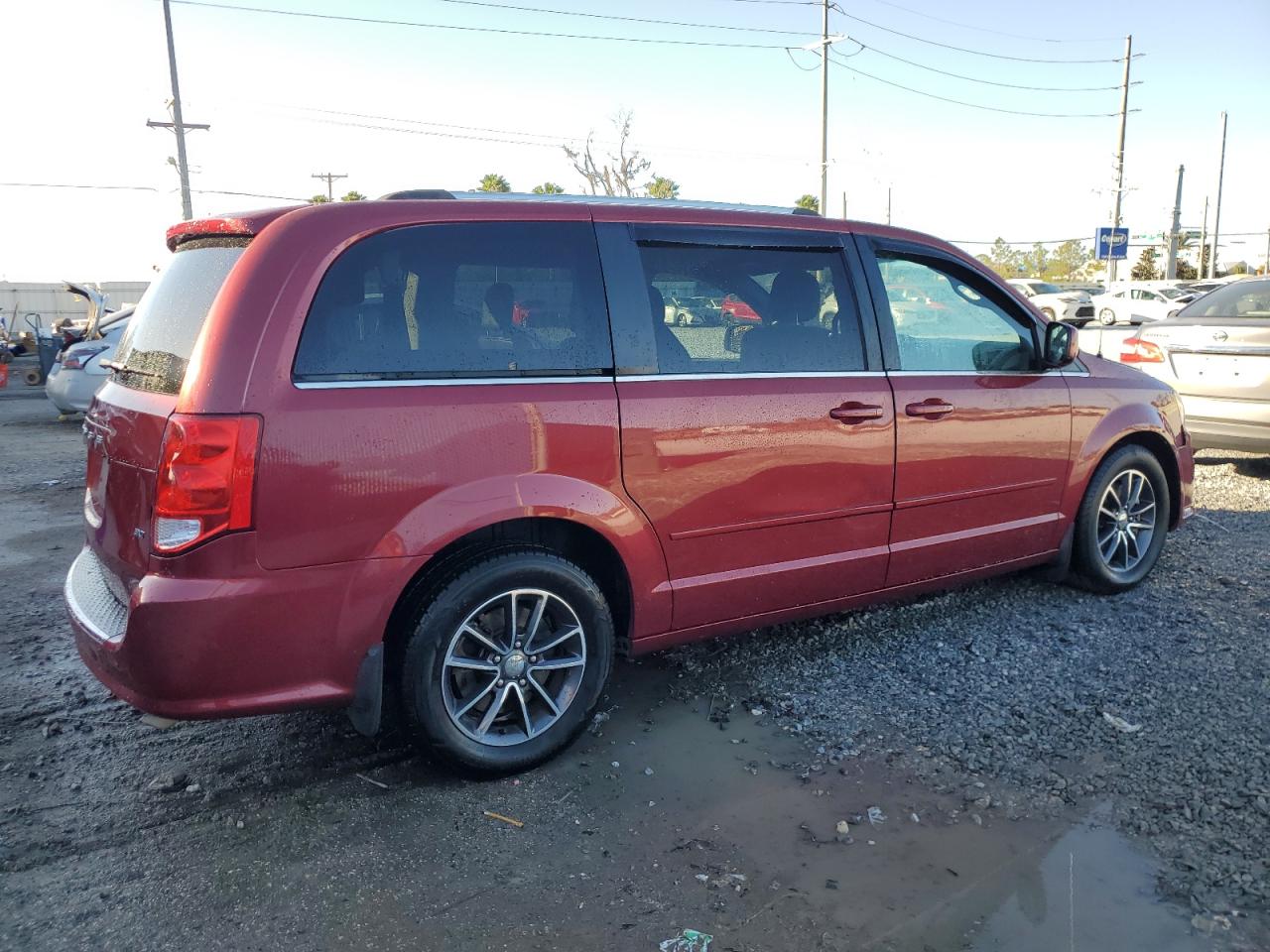 2016 Dodge Caravan VIN 2C4RDGCG6GR107616 Copart auction photo, front end damage thumbnail 3