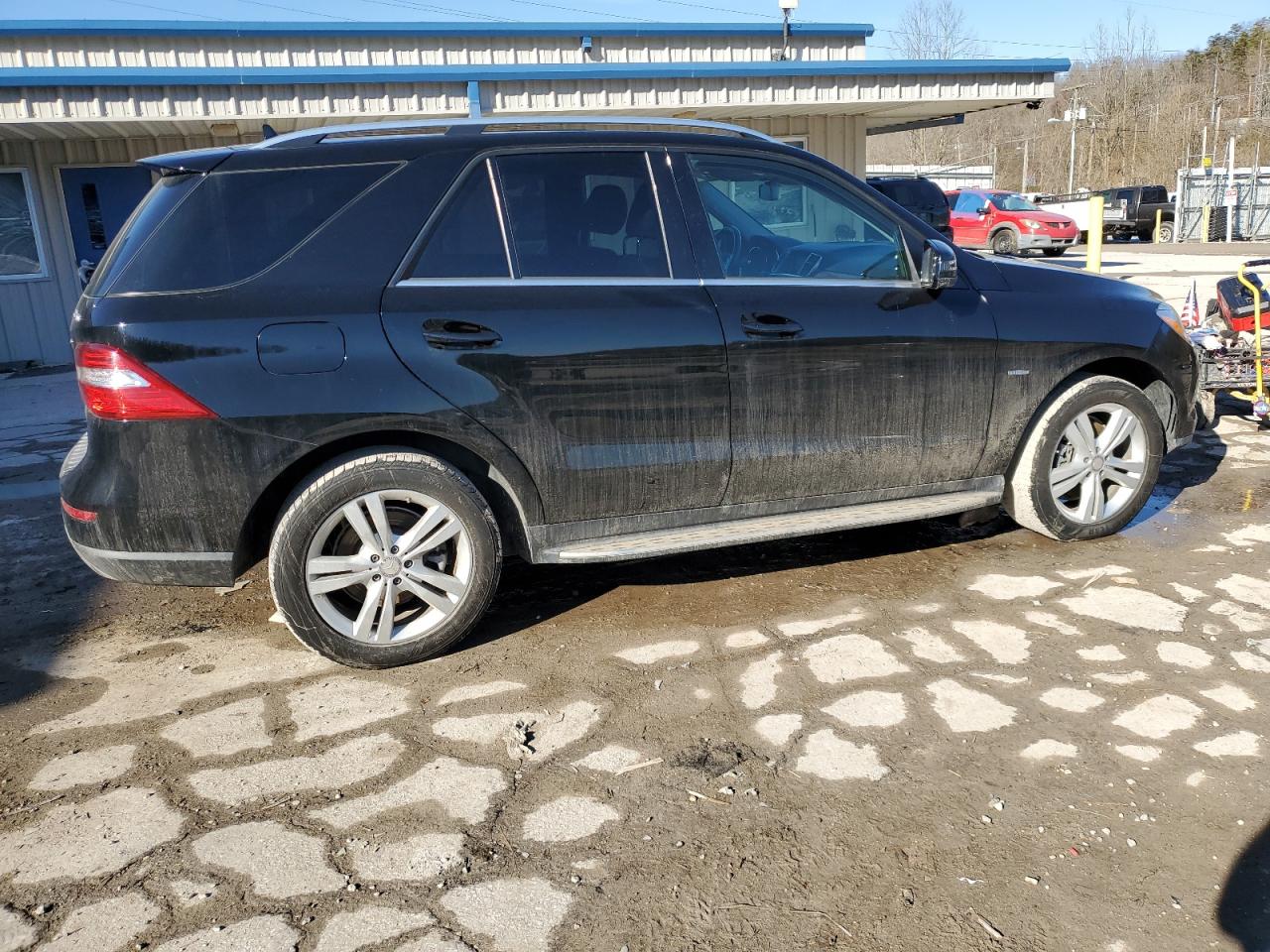 2012 Mercedes-Benz M-klasse VIN 4JGDA5HB0CA040364 Copart auction photo, front end / side damage thumbnail 3