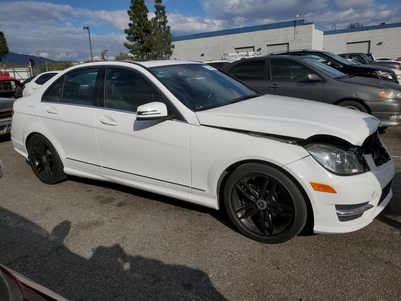 2014 Mercedes-Benz C-klasse VIN WDDGF4HB1EA944200 Copart auction photo, front end damage thumbnail 4