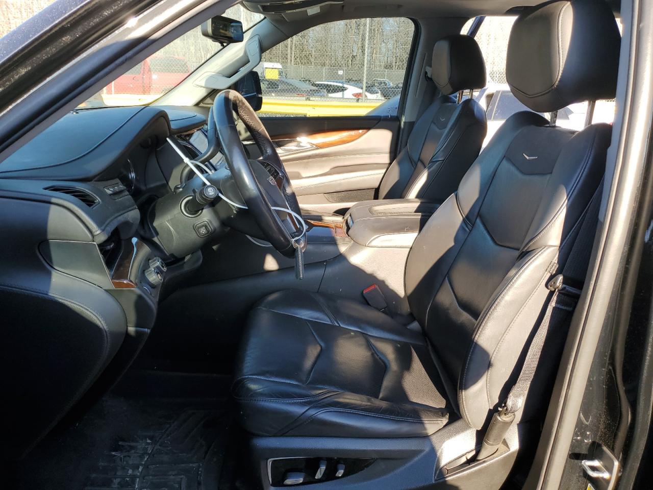 2020 Cadillac Escalade VIN 1GYS4JKJ1LR166739 Copart auction photo, undercarriage damage thumbnail 7