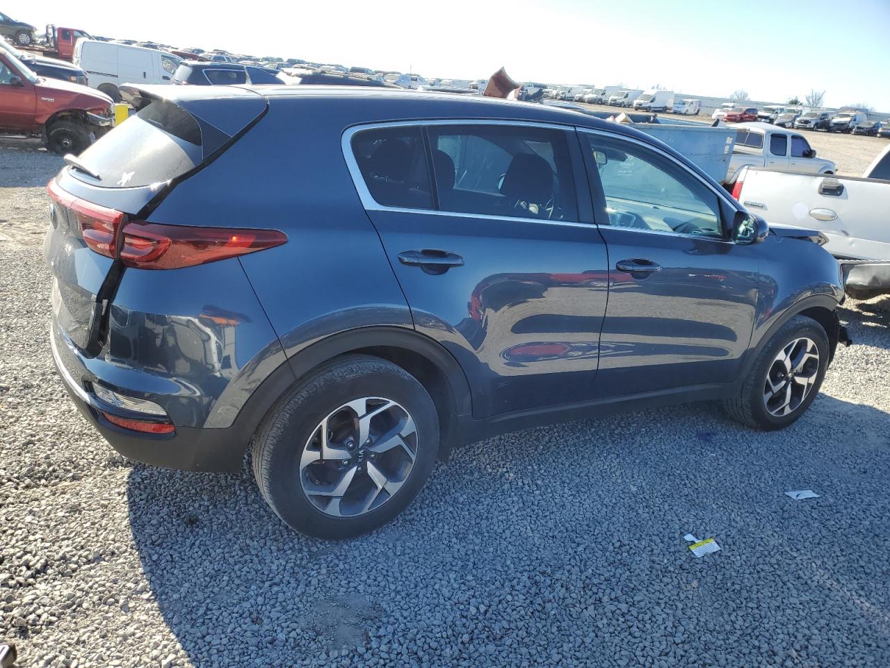 2021 KIA Sportage VIN KNDPM3AC0M7842637 Copart auction photo, front end damage thumbnail 3