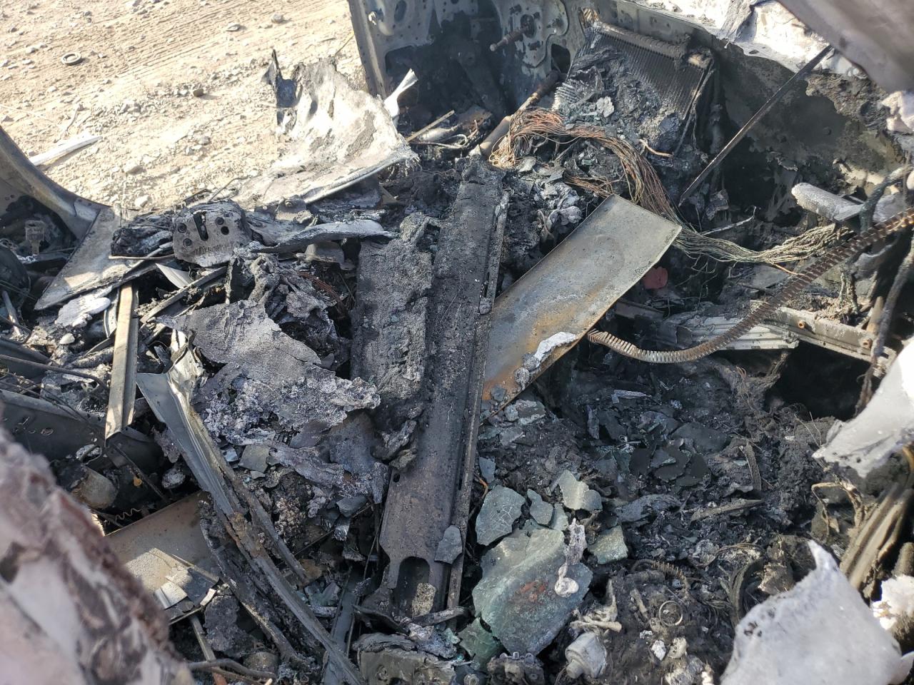 2018 Alfa Romeo Giulia VIN ZARFAEENXJ7581563 Copart auction photo, burn damage thumbnail 8