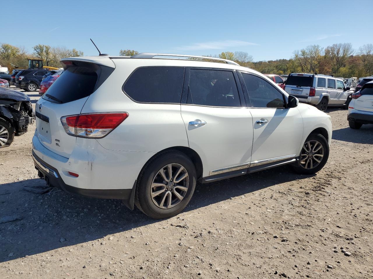 2014 Nissan Pathfinder VIN 5N1AR2MM2EC671111 Copart auction photo, side / minor dent/scratches damage thumbnail 3