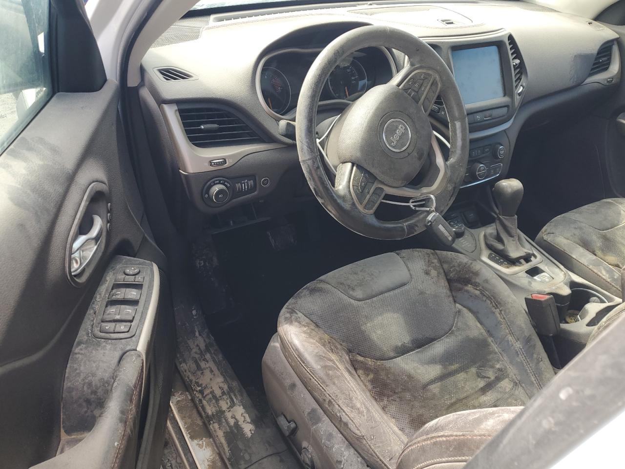 2017 Jeep Cherokee VIN 1C4PJMBS8HW587946 Copart auction photo, water/flood damage thumbnail 8