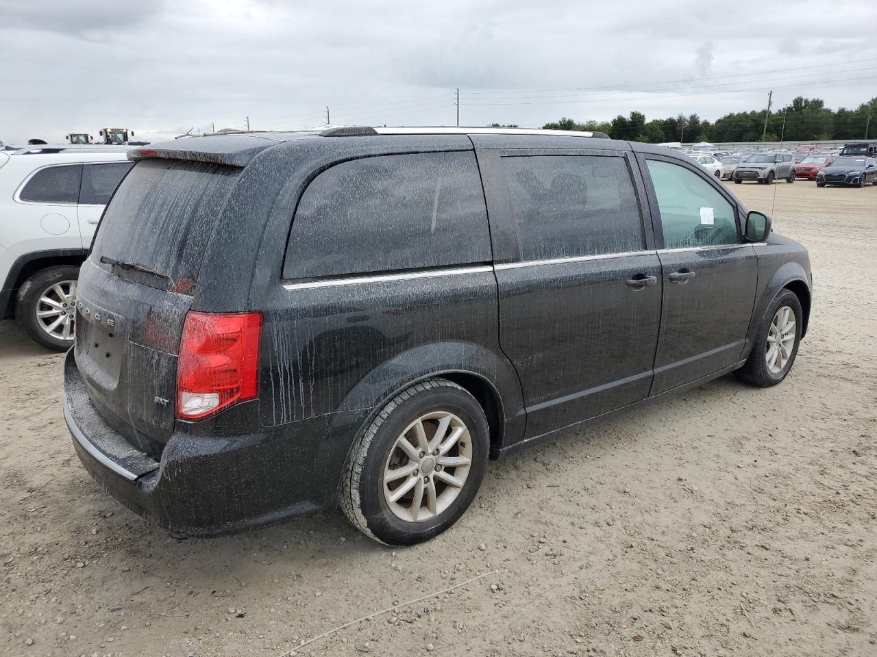 2018 Dodge Caravan VIN 2C4RDGCG2JR191134 Copart auction photo, water/flood damage thumbnail 3