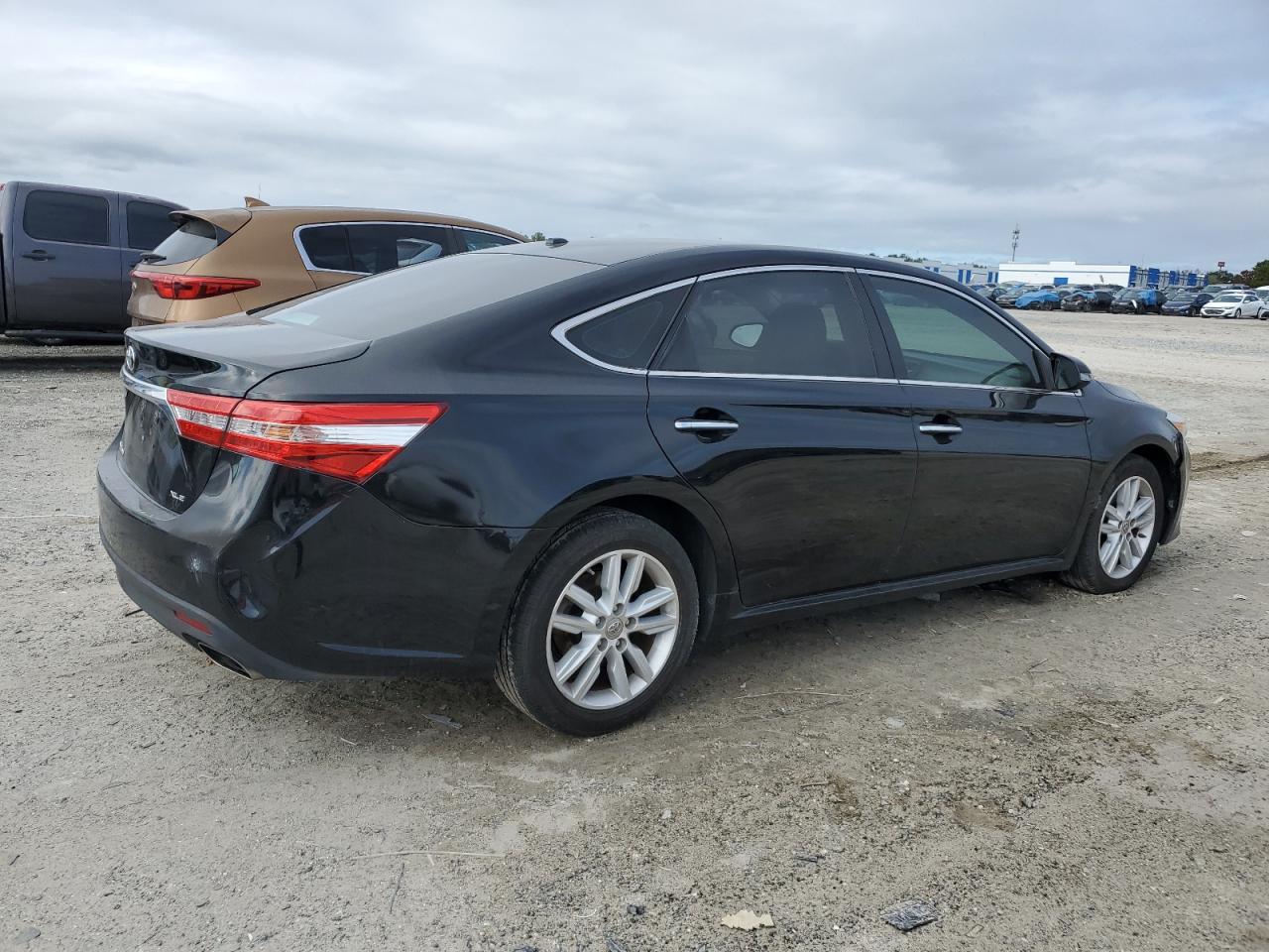 2014 Toyota Avalon VIN 4T1BK1EB0EU132335 Copart auction photo, minor dent/scratches damage thumbnail 3