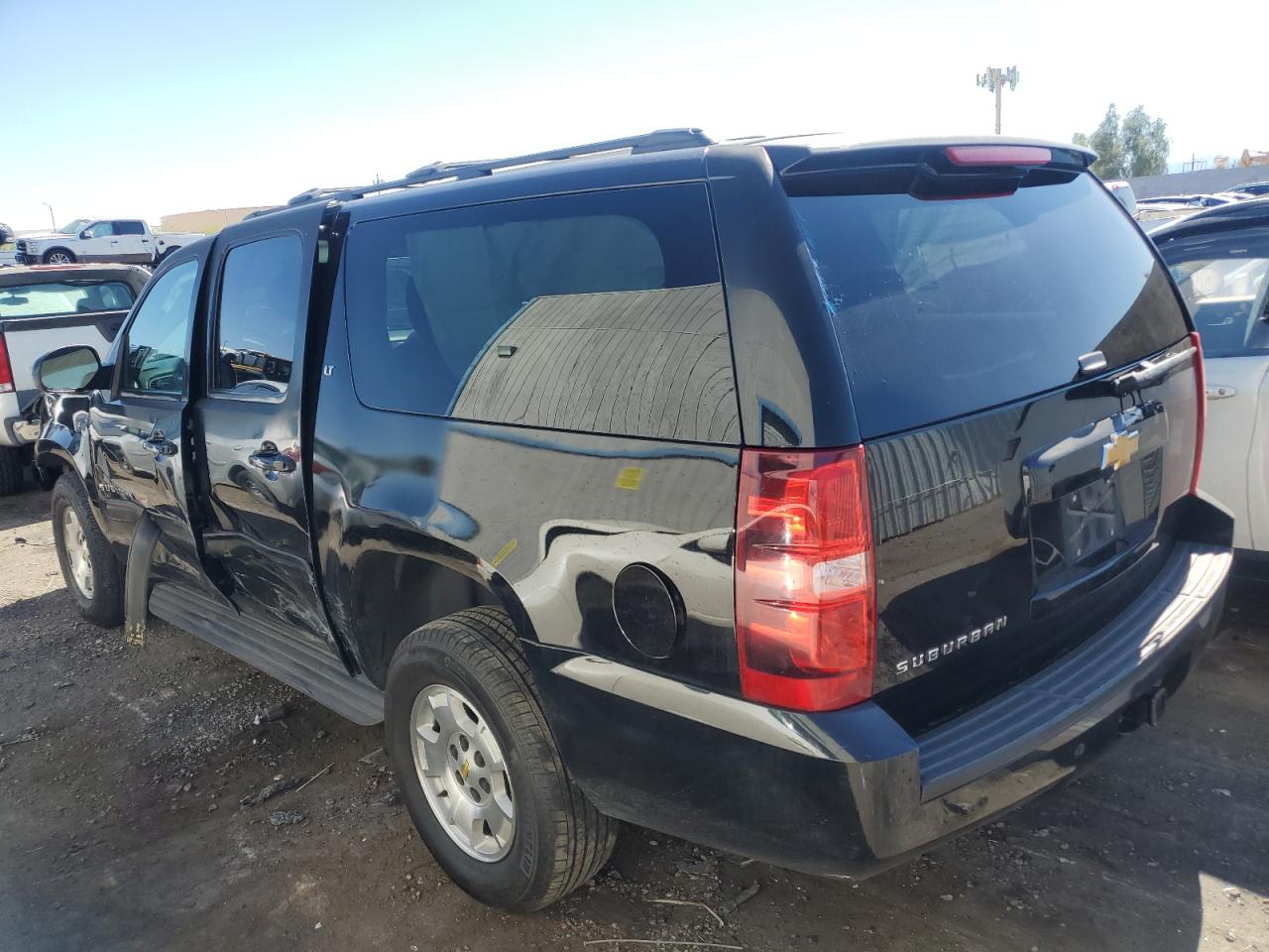 2014 Chevrolet Suburban VIN 1GNSKJE71ER227075 Copart auction photo, all over damage thumbnail 2