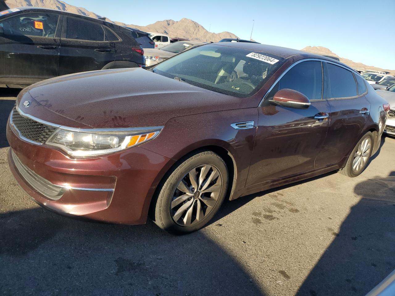 2018 KIA Optima VIN 5XXGT4L36JG268568