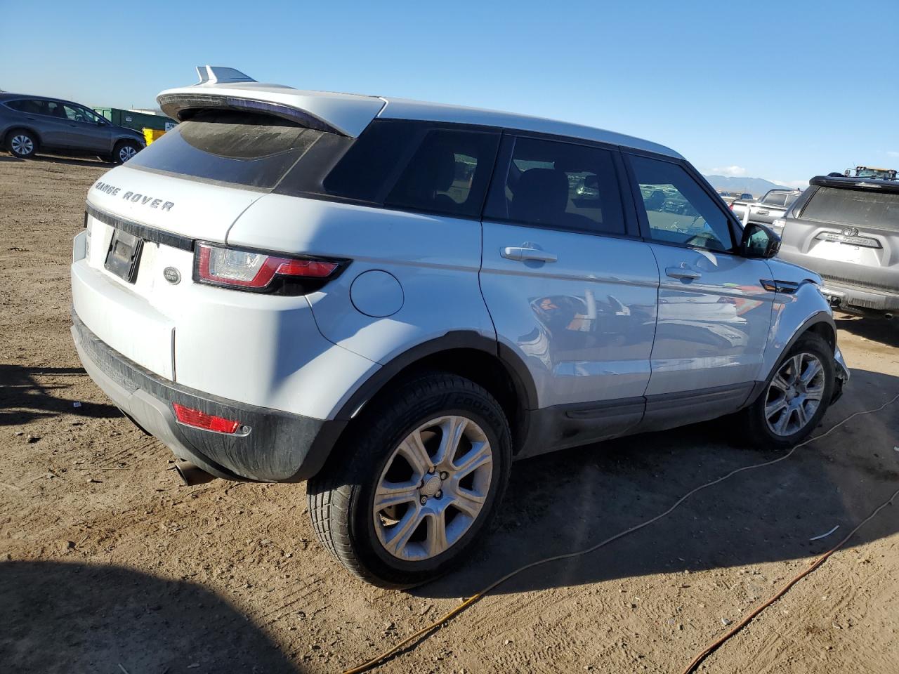 2016 Land Rover Range Rover VIN SALVP2BG1GH164532 Copart auction photo, front end damage thumbnail 3