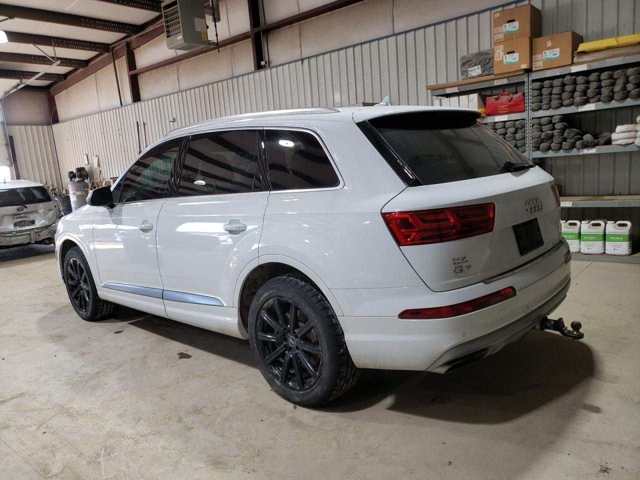 2018 Audi Q7 VIN WA1LAAF76JD007141 Copart auction photo, side / front end damage thumbnail 2