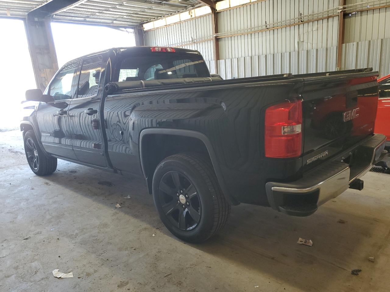 2017 GMC Sierra VIN 1GTV2MEC8HZ106083 Copart auction photo, front end / side damage thumbnail 2