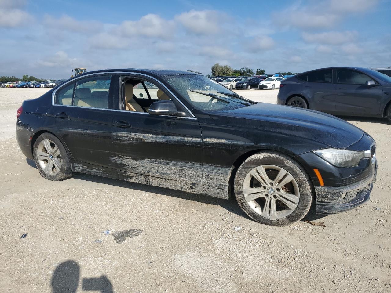 2017 BMW 3er VIN WBA8D9G32HNU62714 Copart auction photo, water/flood / all over damage thumbnail 4