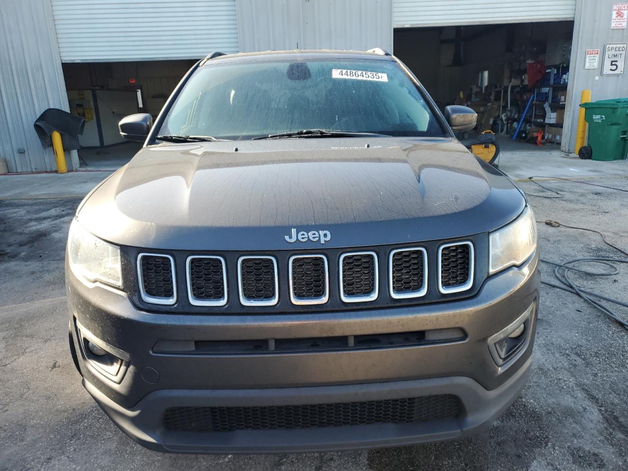 2019 Jeep Compass VIN 3C4NJCBB4KT789164 Copart auction photo, side / minor dent/scratches damage thumbnail 5