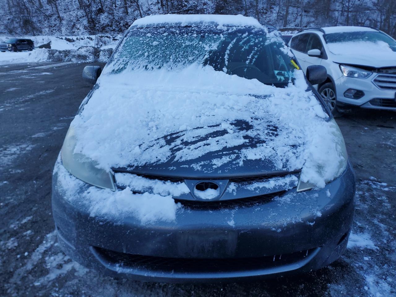 2007 Toyota Sienna VIN 5TDZK23C87S098625 Copart auction photo, rear end damage thumbnail 5