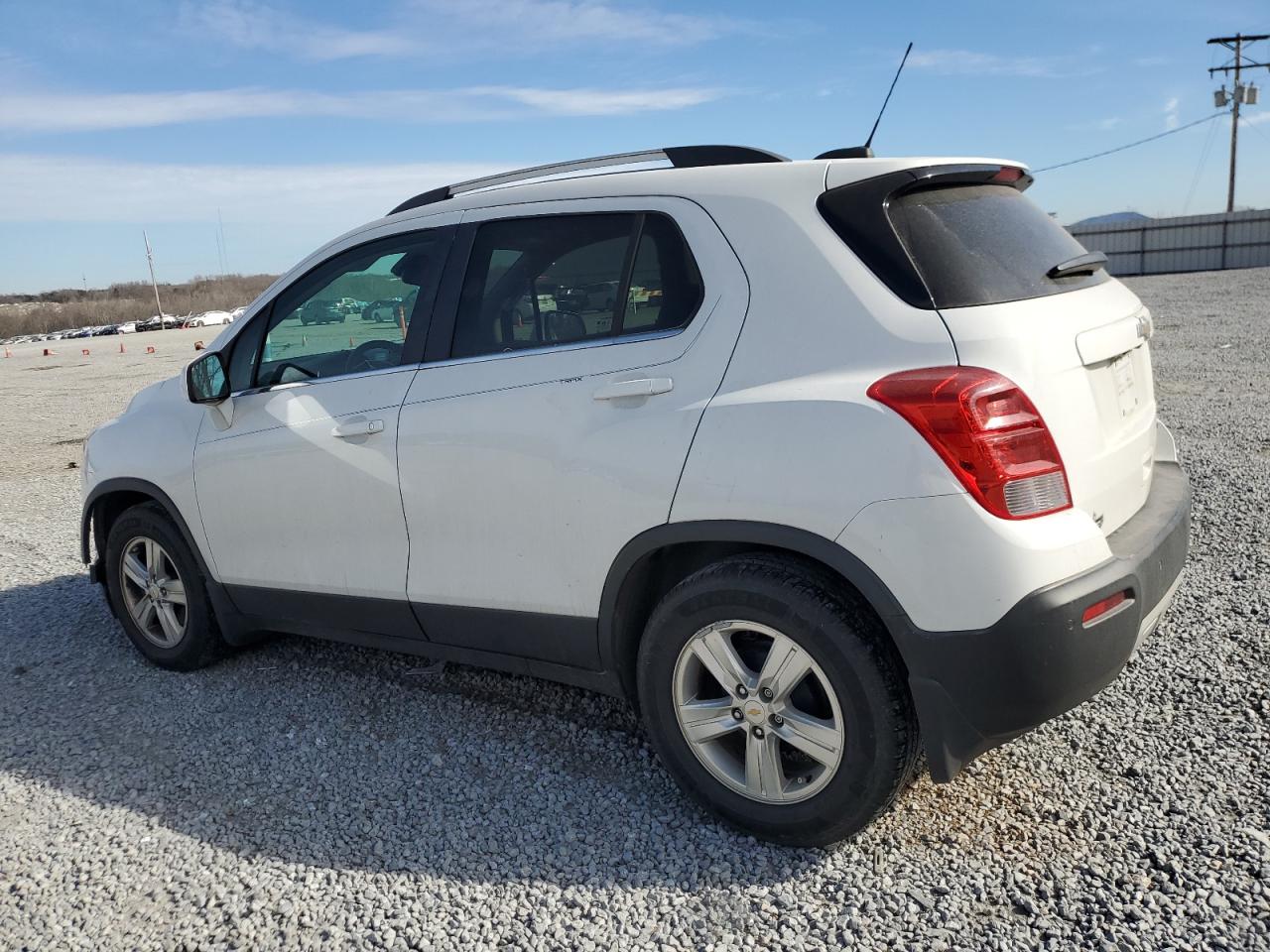 2016 Chevrolet Trax VIN KL7CJLSB2GB569051 Copart auction photo, front end / side damage thumbnail 2