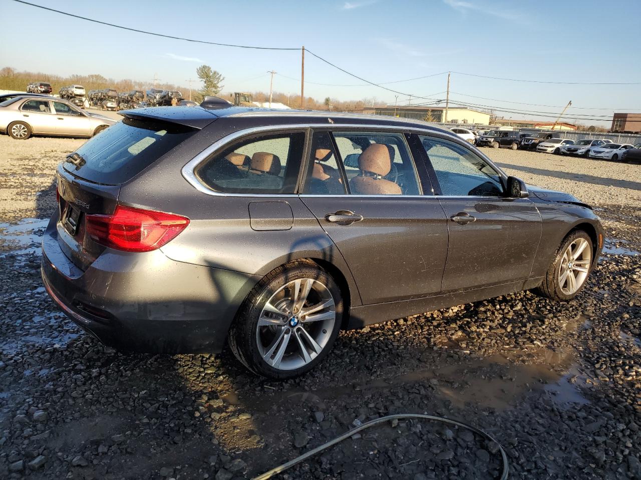 2017 BMW 3er VIN WBA8J1C39HA018561 Copart auction photo, front end damage thumbnail 3