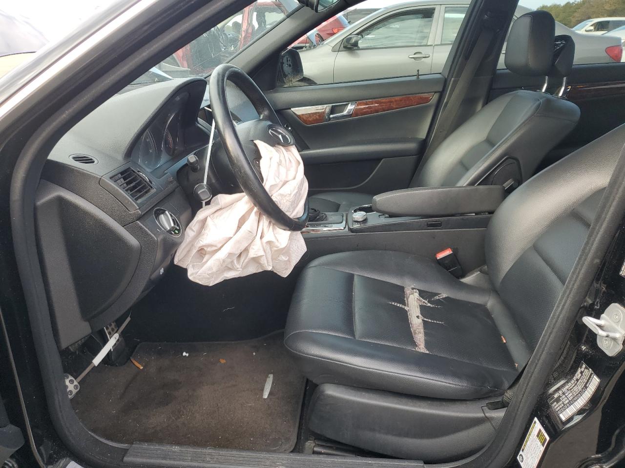 2009 Mercedes-Benz C-klasse VIN WDDGF81X09R083242 Copart auction photo, all over / front end damage thumbnail 7