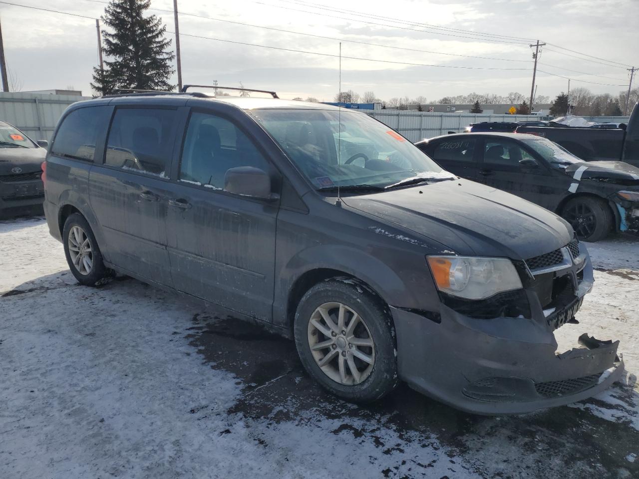 2016 Dodge Caravan VIN 2C4RDGCG9GR235333 Copart auction photo, front end damage thumbnail 4