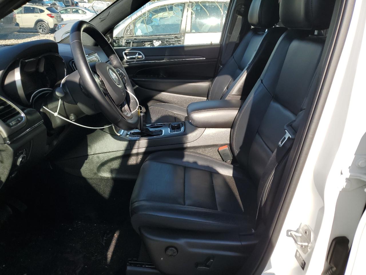 2018 Toyota RAV 4 VIN JTMDJREV9JD203874 Copart auction photo, side / rear end damage thumbnail 7