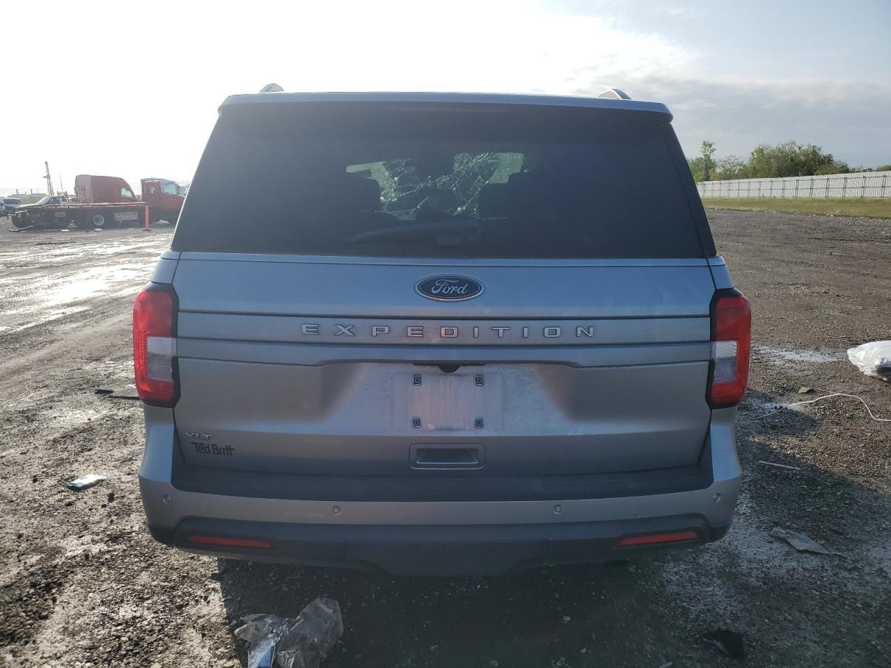 2022 Ford Expedition VIN 1FMJU1JT9NEA53874 Copart auction photo, front end / side damage thumbnail 6