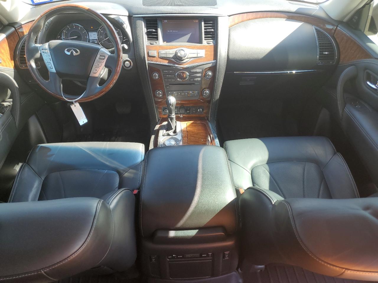 2015 Infiniti QX80 VIN JN8AZ2NF5F9570846 Copart auction photo, side / minor dent/scratches damage thumbnail 8