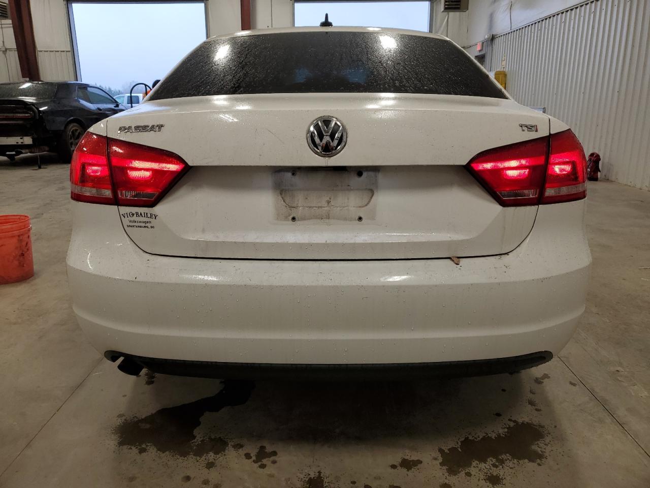 2015 Volkswagen Passat VIN 1VWAS7A32FC115400 Copart auction photo, side / front end damage thumbnail 6