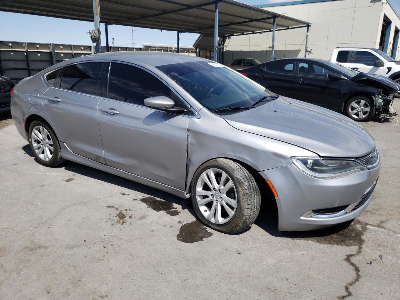 2015 Chrysler 200 VIN 1C3CCCAB2FN732765 Copart auction photo, front end / minor dent/scratches damage thumbnail 4