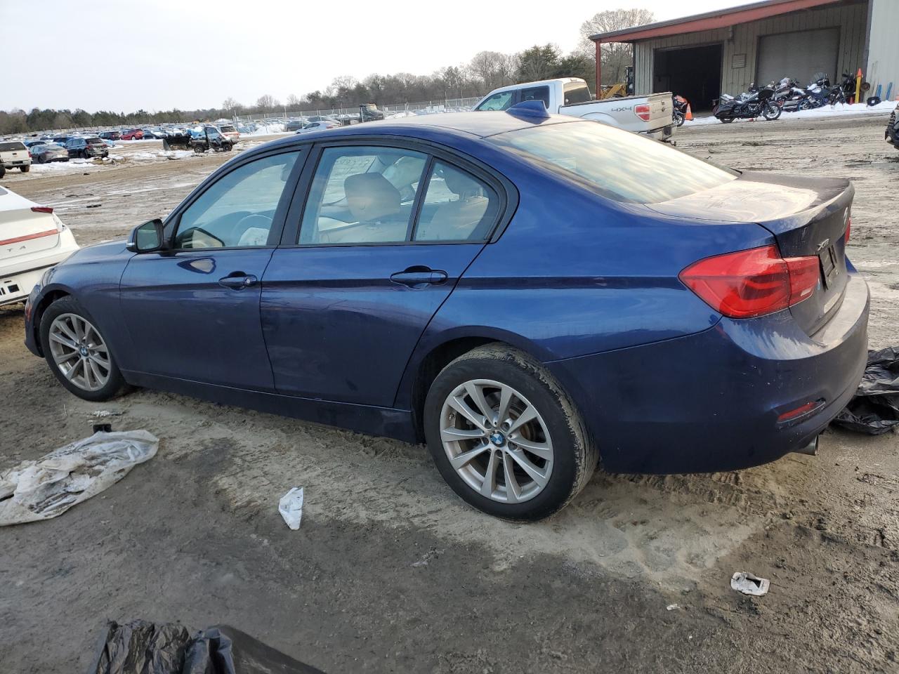 2018 BMW 3er VIN WBA8E5G57JNV02279 Copart auction photo, front end damage thumbnail 2