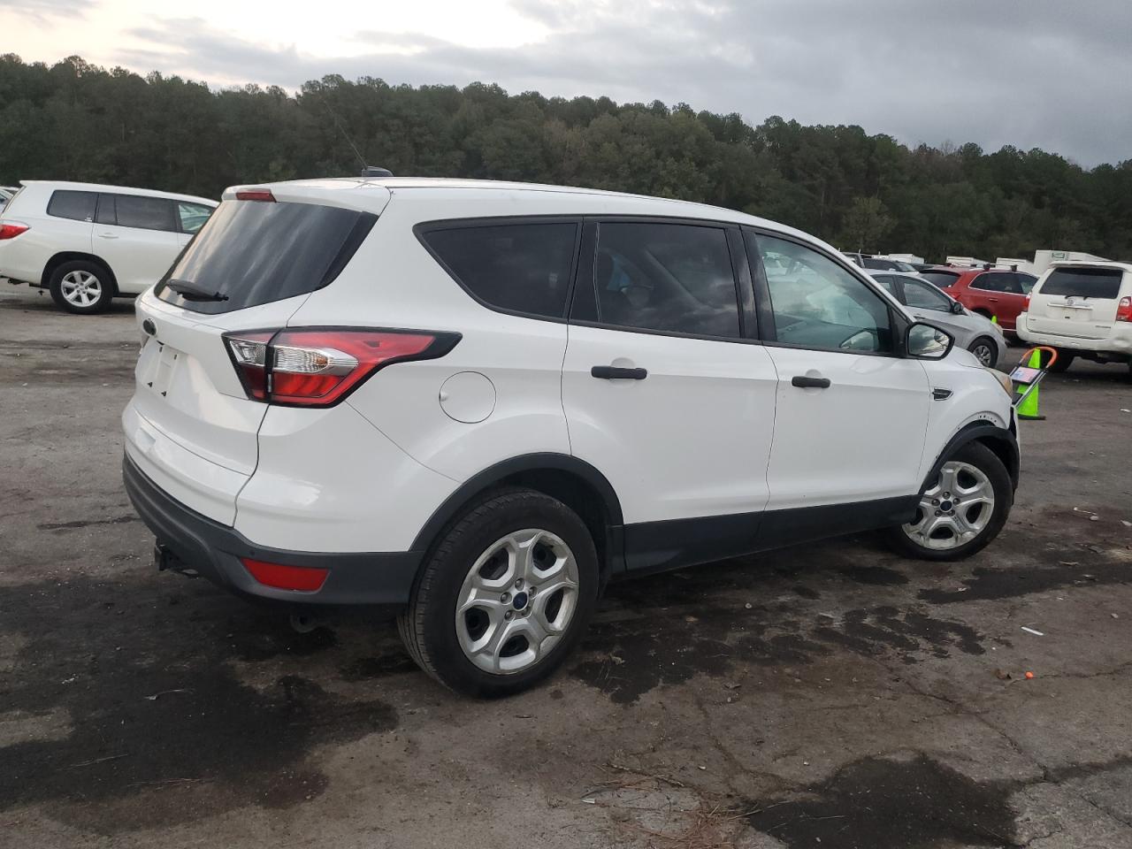 2017 Ford Escape VIN 1FMCU0F72HUD95787 Copart auction photo, front end / side damage thumbnail 3